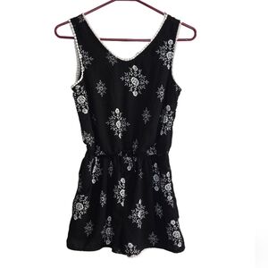 Paper Doll Sleeveless Romper Sz 14 Black & White